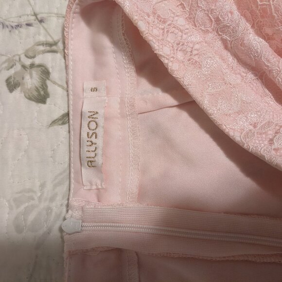 Lace skirt - Picture 5 of 5